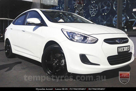 17x7.0 Lenso SE-05 on HYUNDAI ACCENT