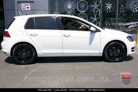 17x7.0 Lenso SE-05 on VW GOLF