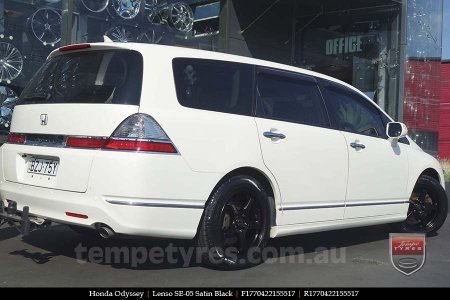 17x7.0 Lenso SE-05 on HONDA ODYSSEY