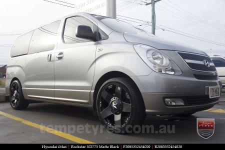 20x8.5 Rockstar XD775 on HYUNDAI iMax