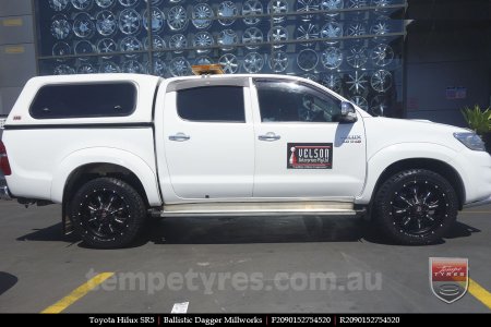 20x9.0 Ballistic Dagger BFM on TOYOTA HILUX