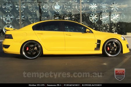 22x8.5 22x9.5 Simmons FR-1 Gloss Black Mirror Lip on HOLDEN COMMODORE VE