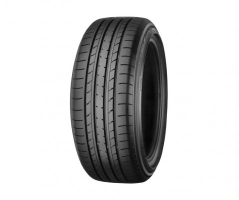 Yokohama 215/55R17 94V BluEarth Decibel E70B